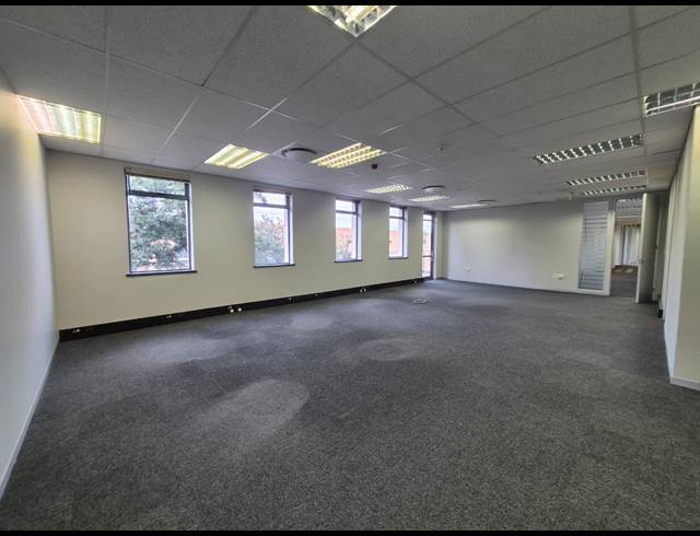 898M² OFFICE TO LET IN SANDTON CENTRAL